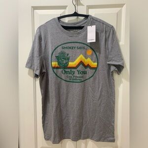 NWT Men’s Goodfellow & Co Smokey the bear short sleeve t-shirt size Med